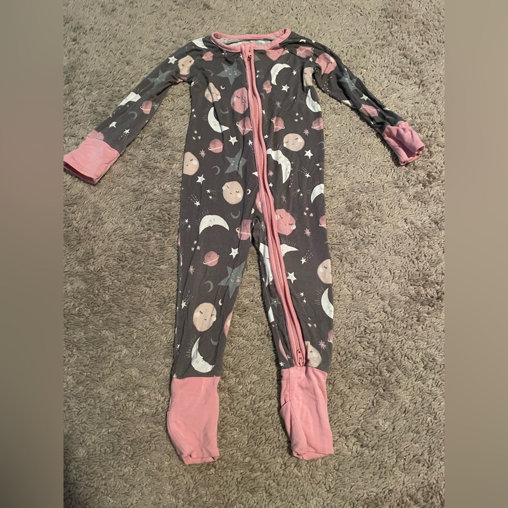 Little sleepies 6-12 month zippy EUC